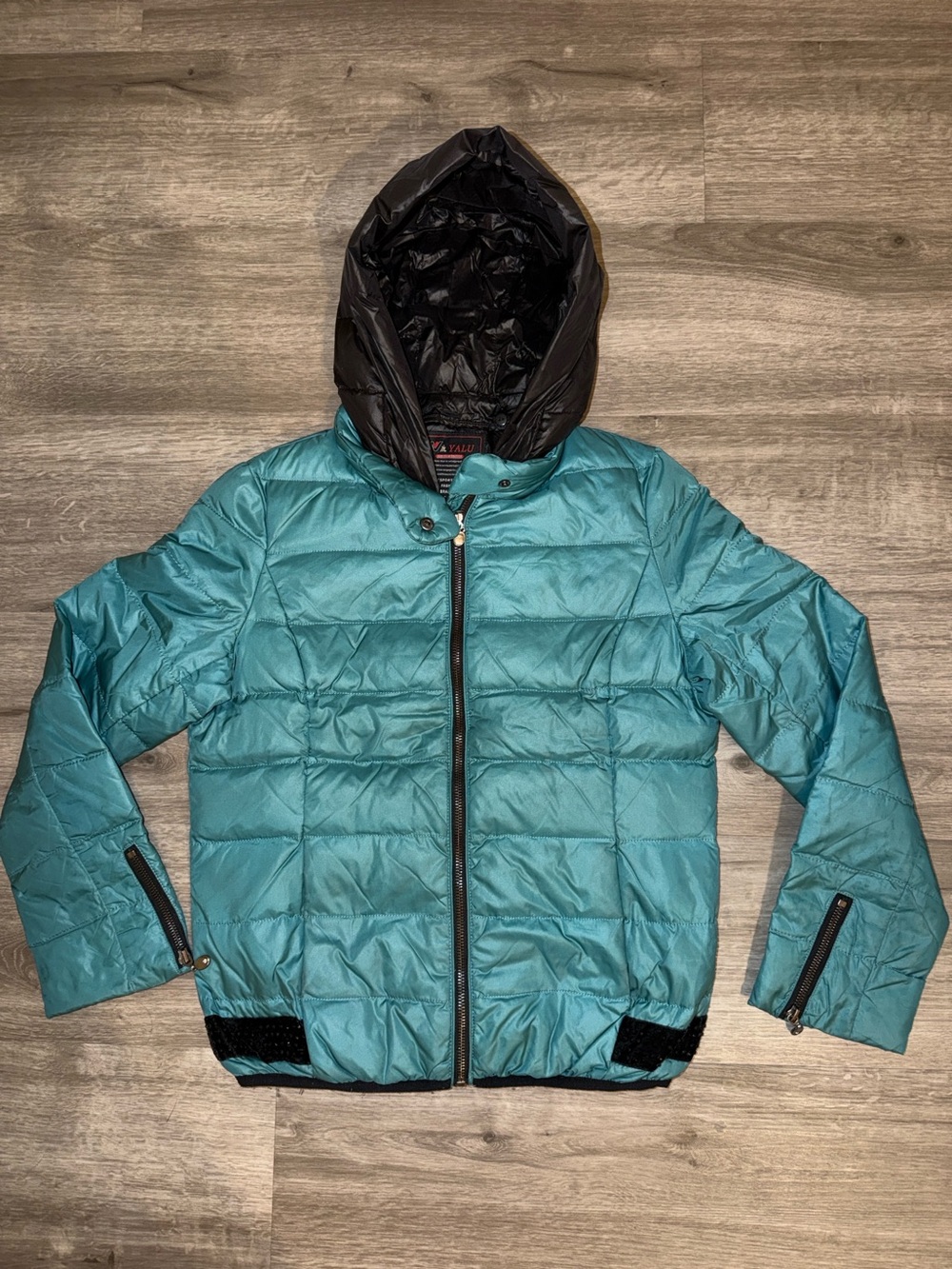 Down jacket fits to US2
